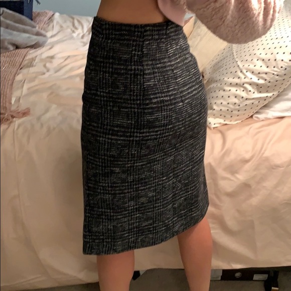 CLUB MONACO CUTAWAY PENCIL SKIRT sz00 🎉hostpick🎉 - Picture 5 of 13